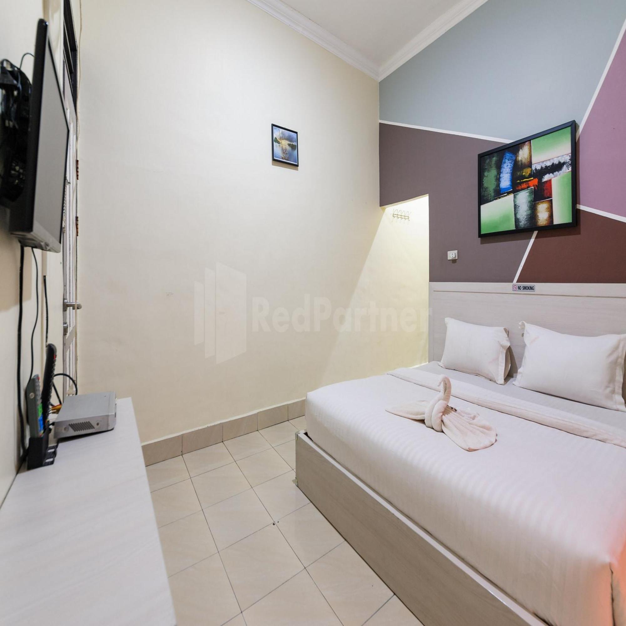 Wisma Sedayu RedPartner Hotel Prapat Bagian luar foto